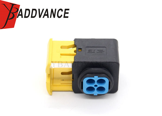 TE 4-1418390-1 Connectivity Amp MCP 2.8 REC HSG Auto 4 Pin Electrical Connector VW